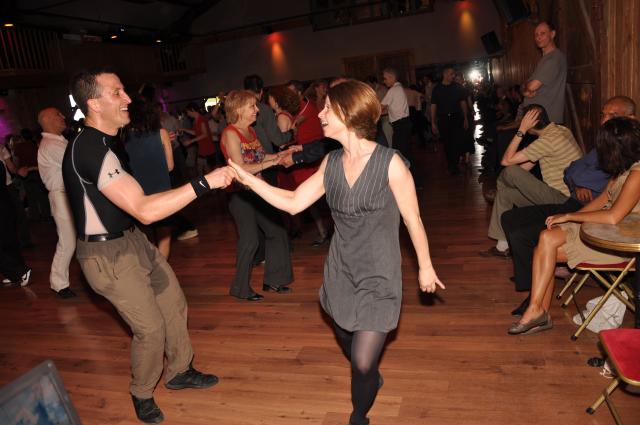 min 2010 04 18 station danse 072